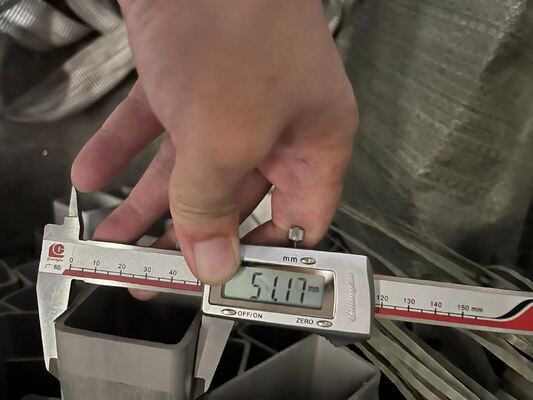 Cold Rolled Round Stainless Steel Pipe SS316 304 Sch40 Seamless Hot Rolled ISO Certificate for Decoration